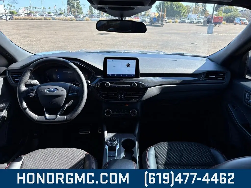2024 Ford Escape ST-Line photo 24