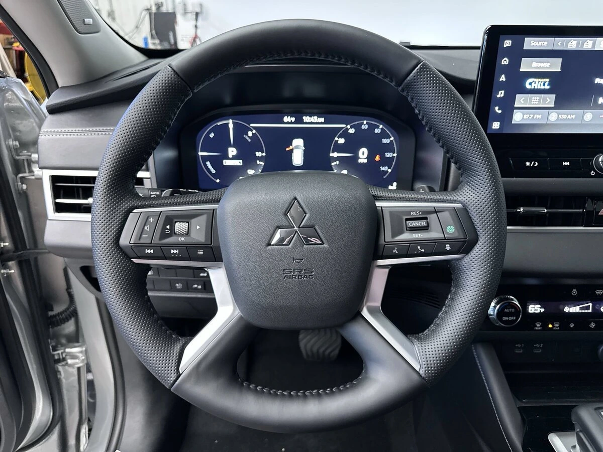 2026 Mitsubishi Outlander Plug-in Hybrid SE - Photo 16