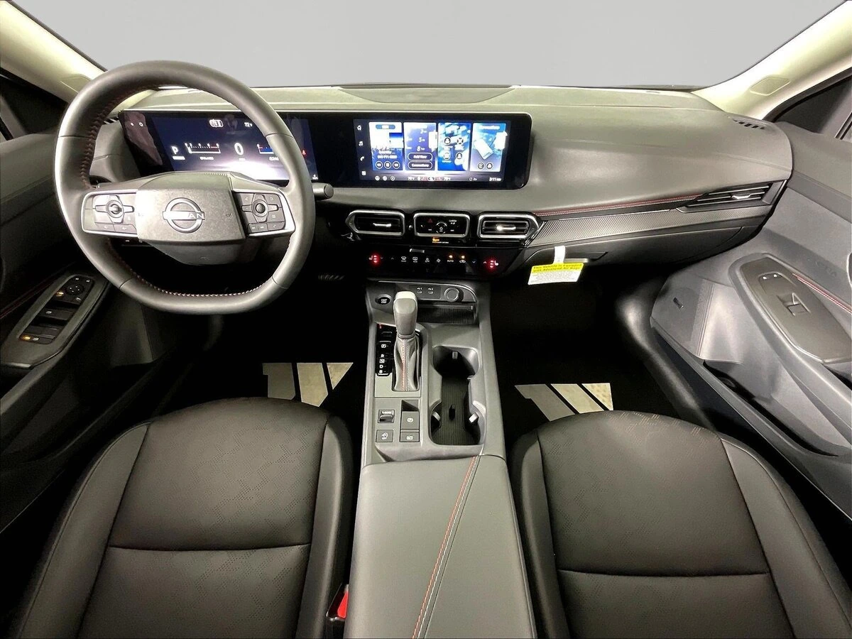 2026 Nissan Sentra SR - Photo 9