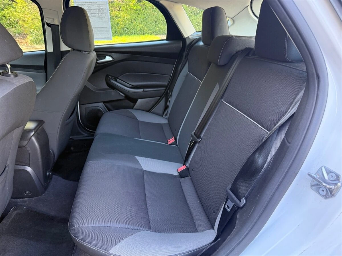 2014 Ford Focus SE - Photo 28