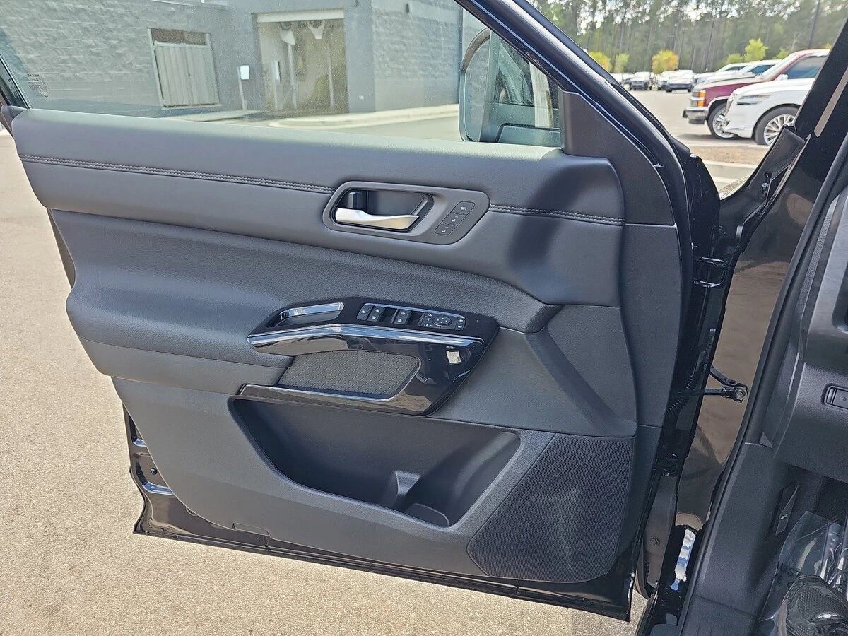 2026 Nissan Pathfinder Platinum - Photo 31