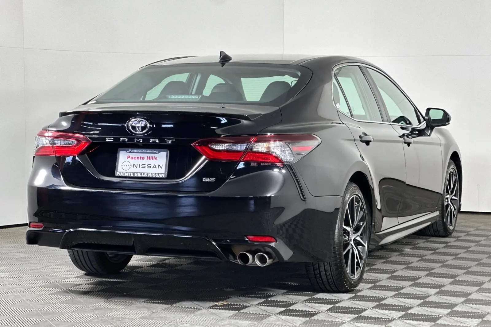 2024 Toyota Camry SE photo 3