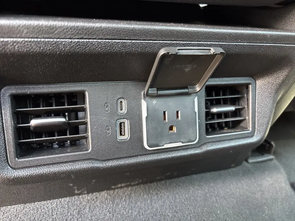 2023 Chevrolet Silverado 1500 LT1 photo 26