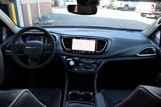2026 Chrysler Pacifica Limited photo 44