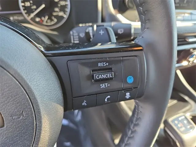 2023 Nissan Rogue SL photo 18