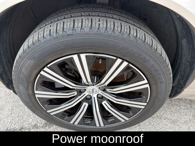 2023 Volvo - image 14