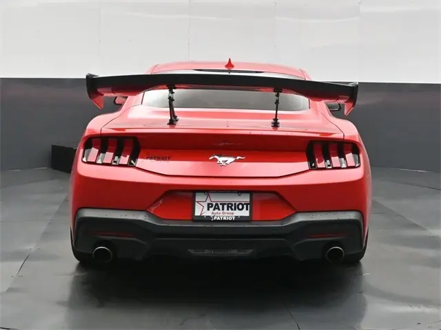 2024 Ford Mustang EcoBoost photo 7