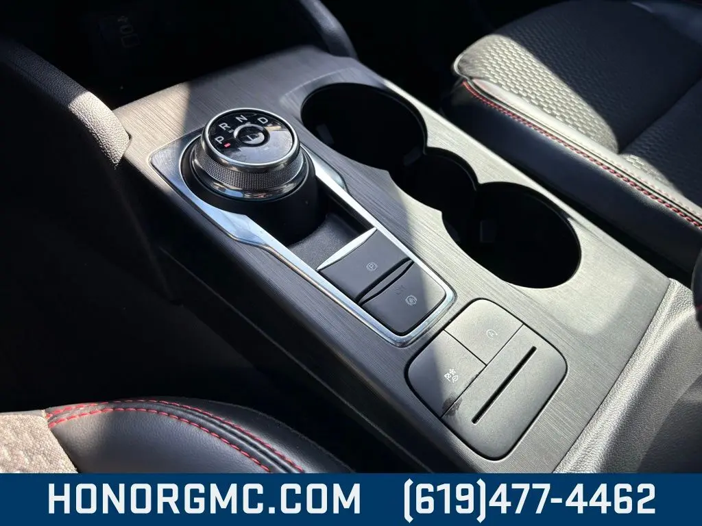2024 Ford Escape ST-Line photo 30