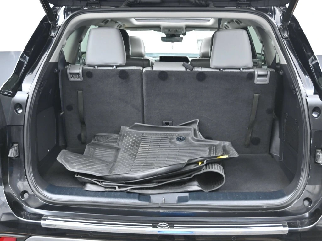 2022 Toyota Highlander Platinum - Photo 9