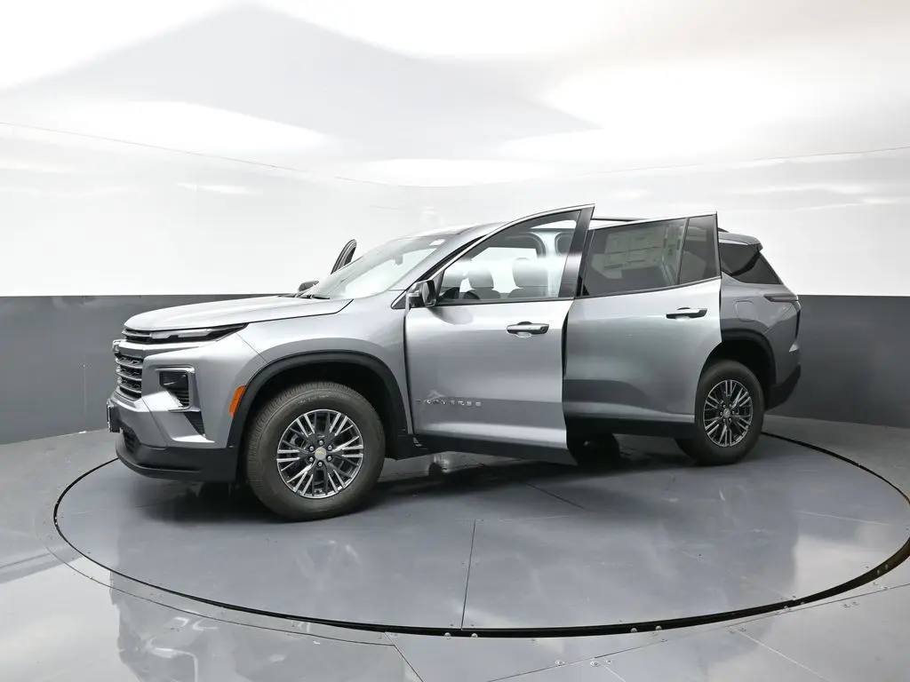 2026 Chevrolet Traverse 2LT photo 44