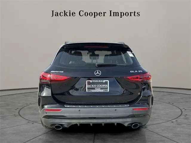 2022 Mercedes Benz GLA 35 AMG 4MATIC photo 4