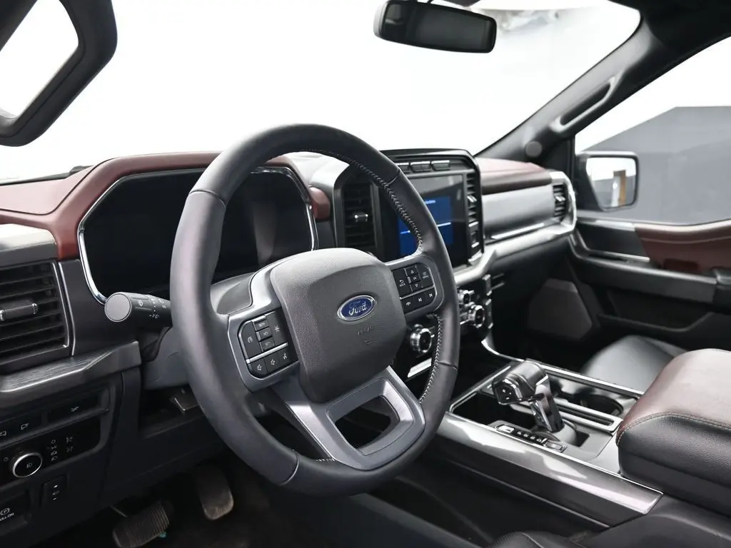 2023 Ford F-150 Lariat photo 14