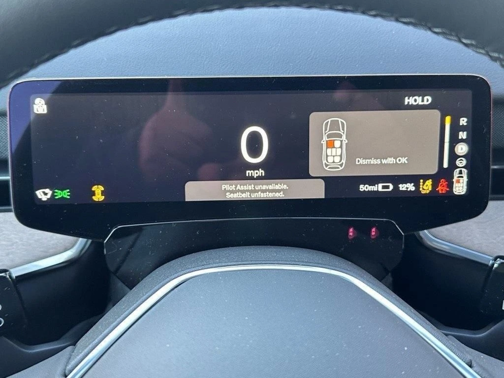 2025 Volvo - image 26