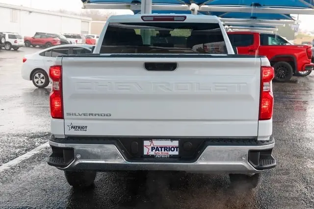 2026 Chevrolet Silverado 1500 photo 4