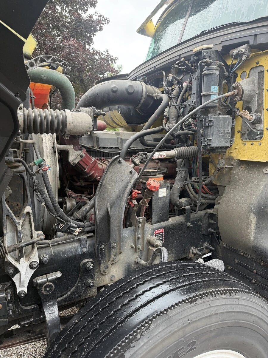 2019 Mack Pinnacle in Warminster, PA — photo 8