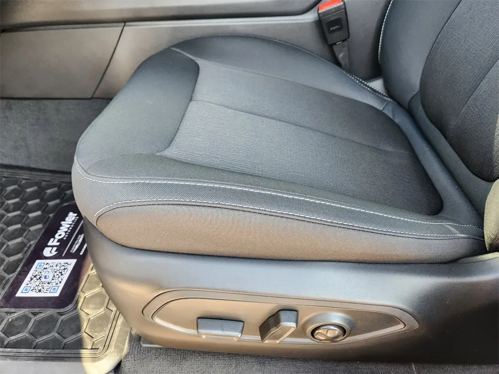 2025 Jeep Grand Cherokee Laredo X photo 16