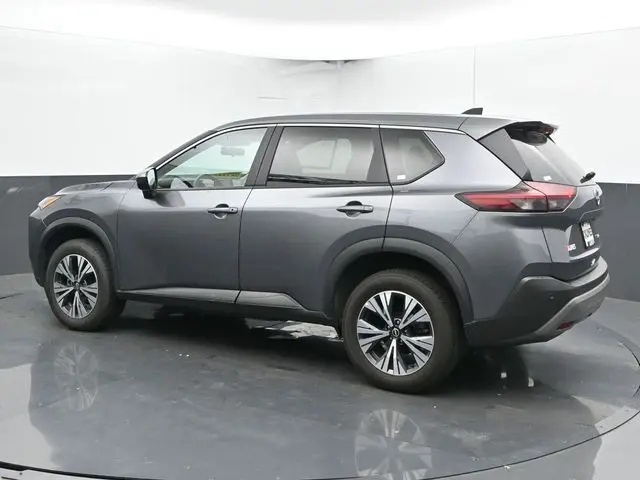 2023 Nissan Rogue SV photo 2