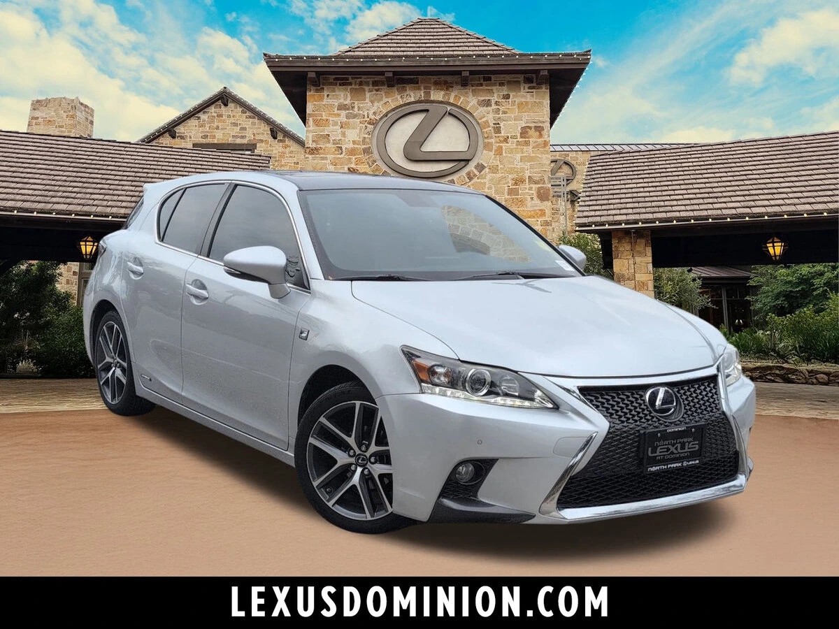 2016 Lexus CT 200h Base's photo