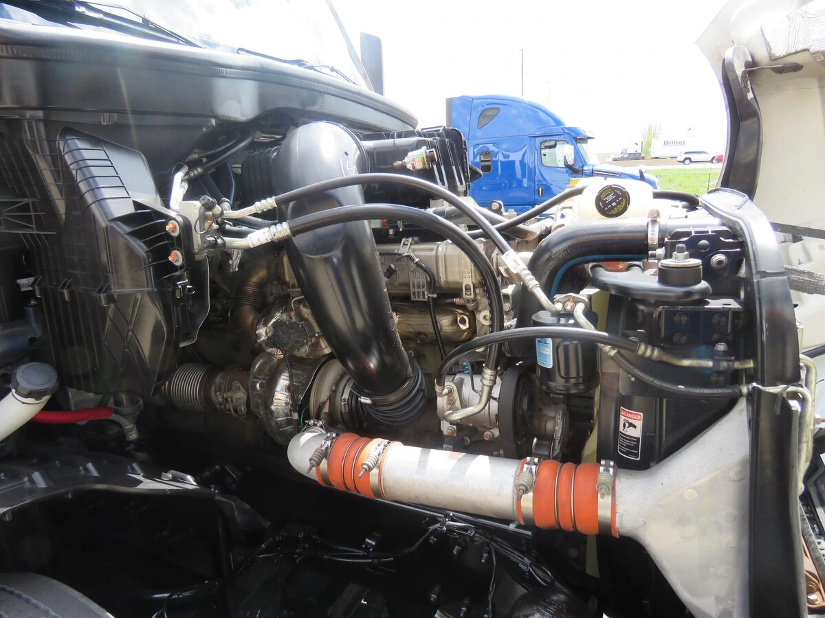 2022 Freightliner Cascadia - image 13