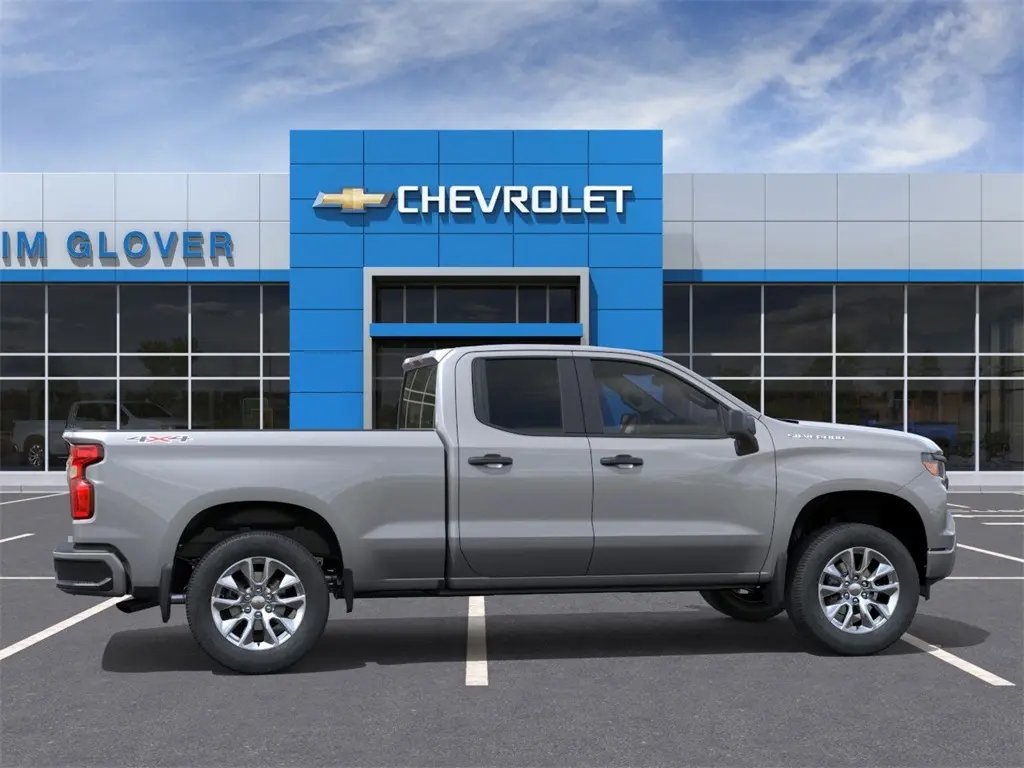 2026 Chevrolet Silverado 1500 Custom photo 4