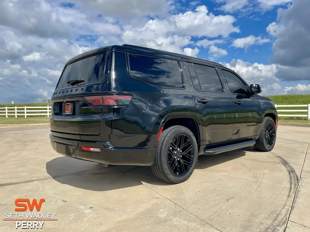 2024 Jeep Wagoneer Series II photo 2