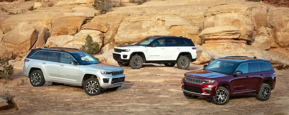 2023 Jeep Grand Cherokee Models in Desert