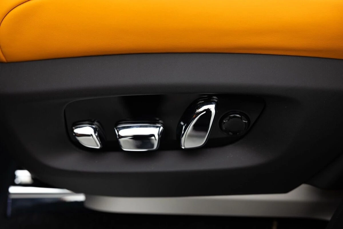 2027 Rolls-Royce Cullinan Black Badge - Photo 15