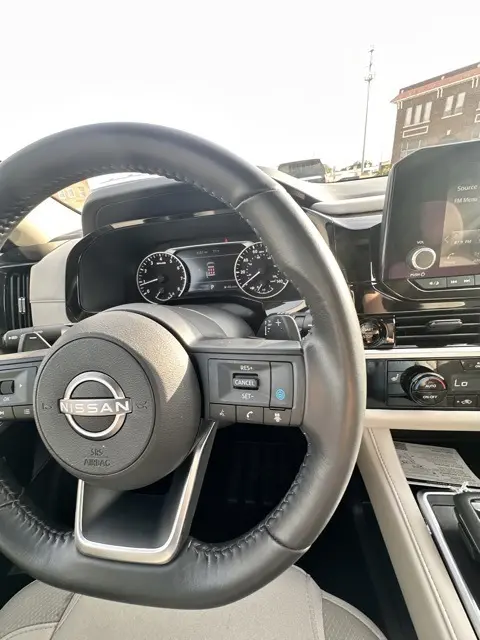 2025 Nissan Pathfinder SV photo 12