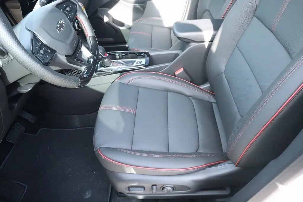 2026 Chevrolet Trailblazer RS photo 3