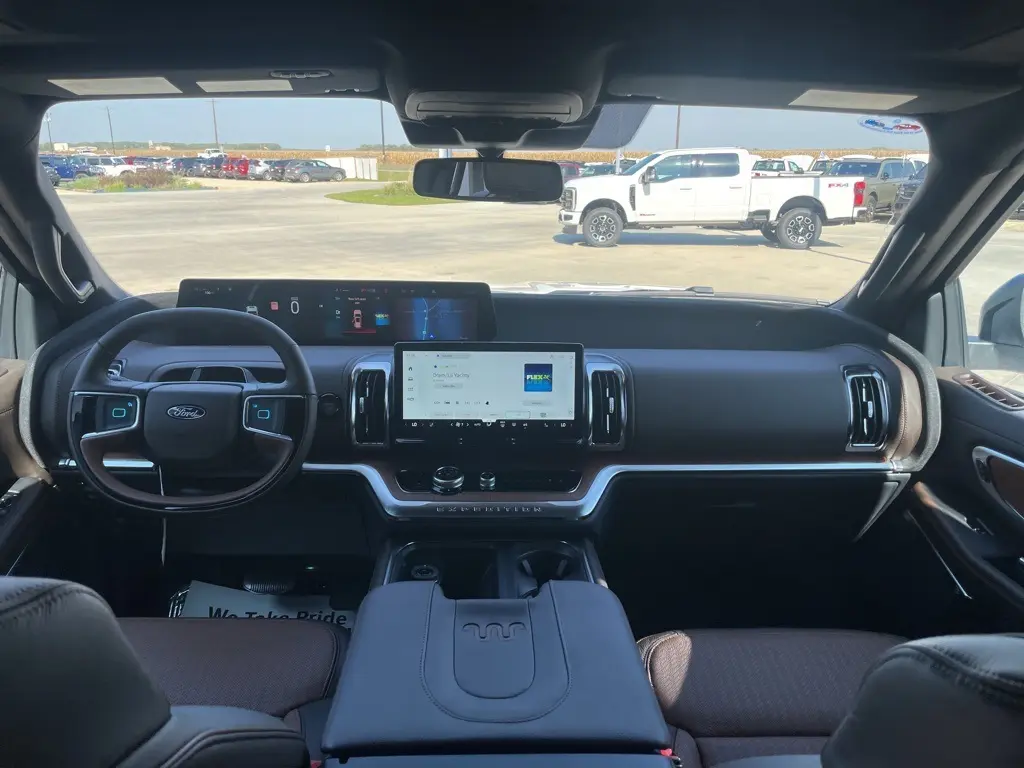 2025 Ford Expedition King Ranch photo 14