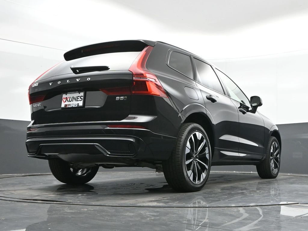 2026 Volvo XC60 Plus - Photo 39