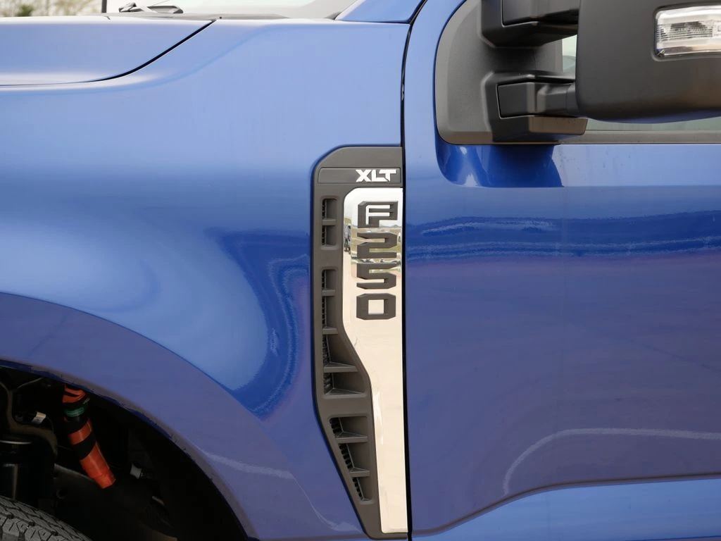 2026 Ford F-250 Super Duty XLT - Photo 12