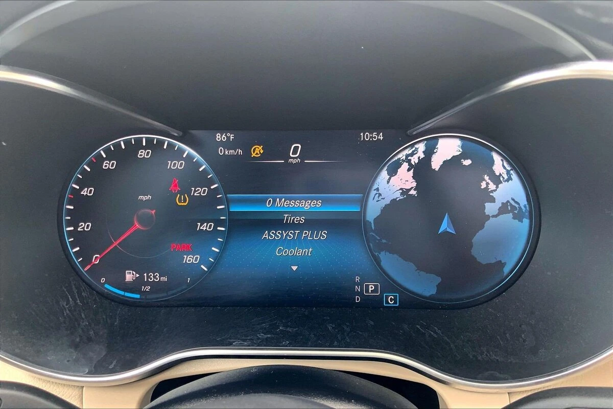 2022 Mercedes-Benz GLC GLC300 - Photo 25