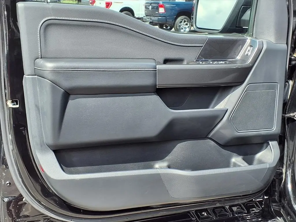 2023 Ford F-150 XLT photo 26