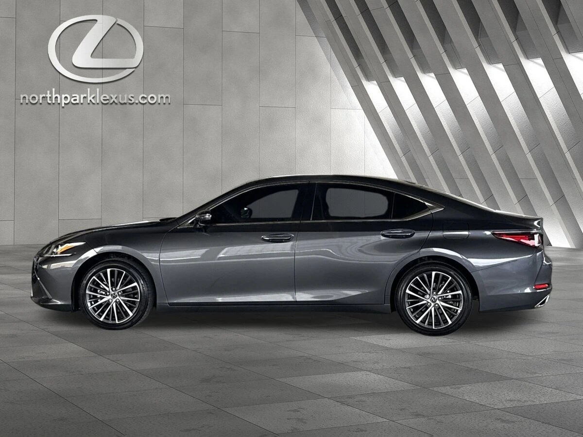 2025 Lexus ES Base's photo