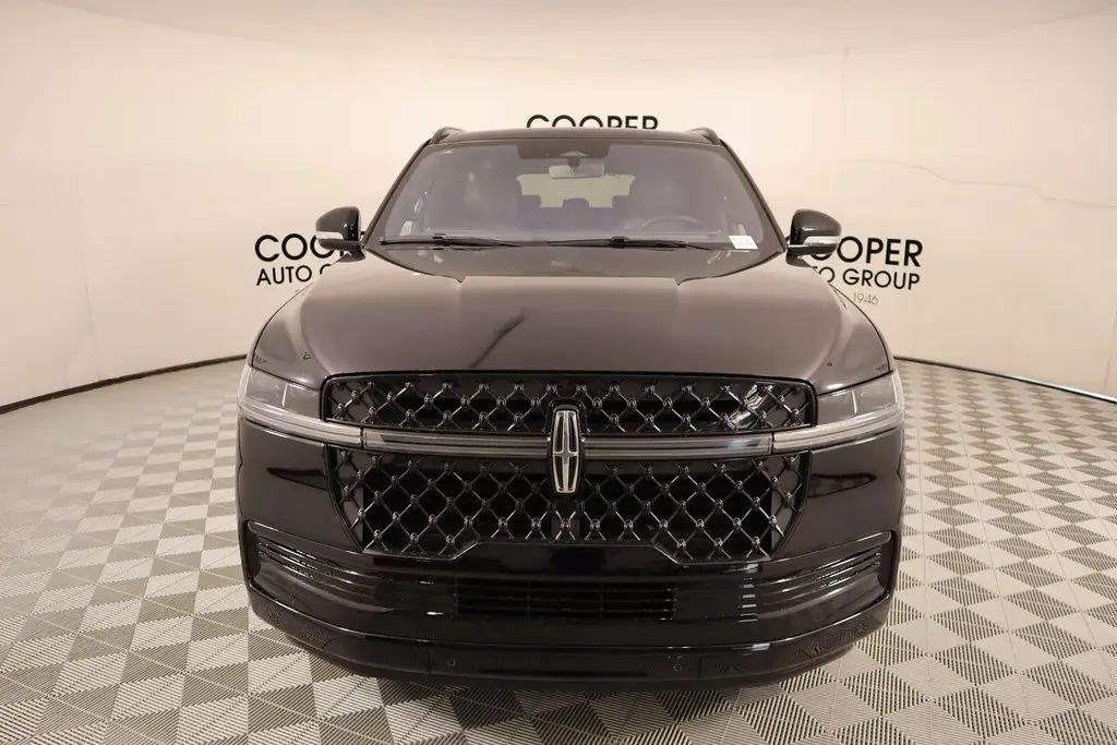 2025 Lincoln Navigator L Reserve photo 9