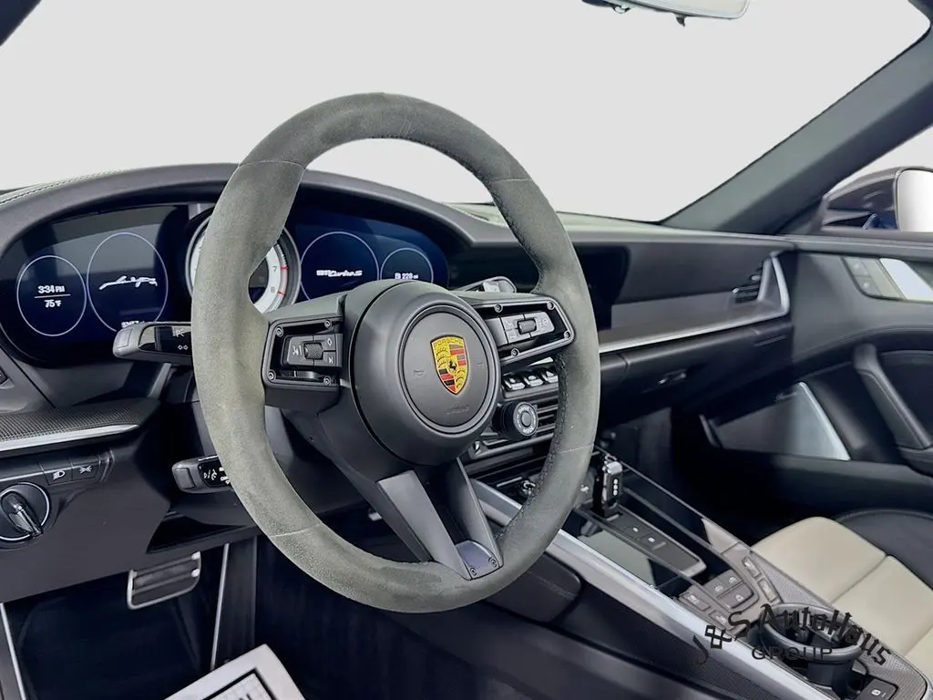 2022 Porsche 911 Turbo S photo 9