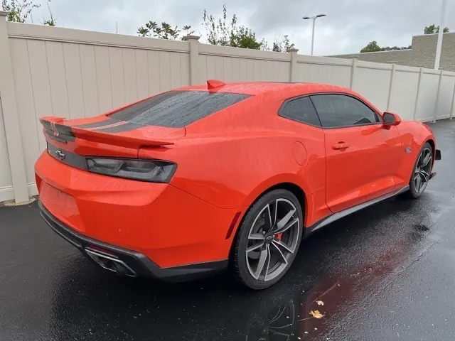 2018 Chevrolet Camaro 2SS photo 3