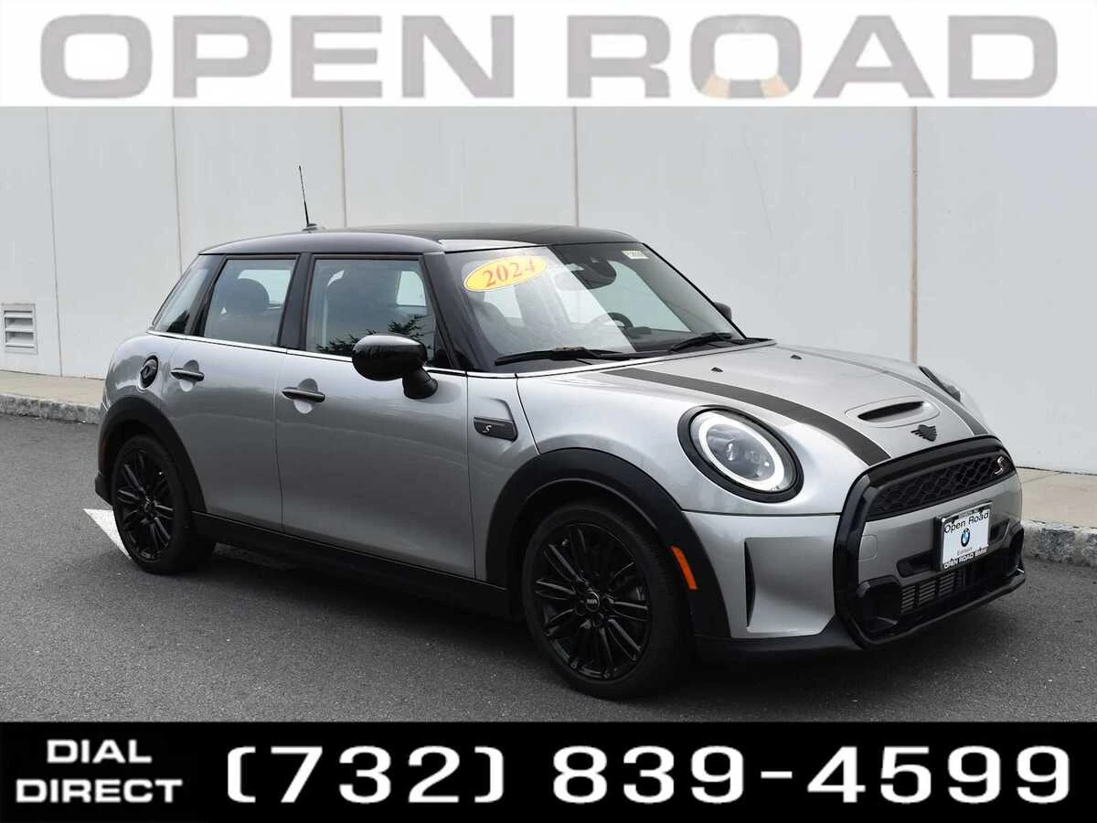 2024 MINI Hardtop 4 Door