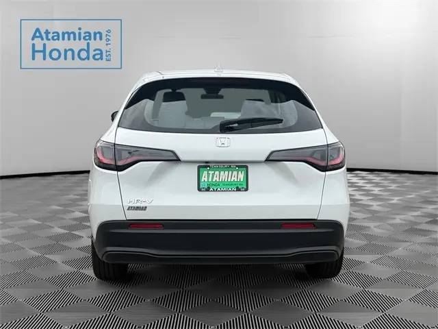 2023 Honda HR-V LX photo 4