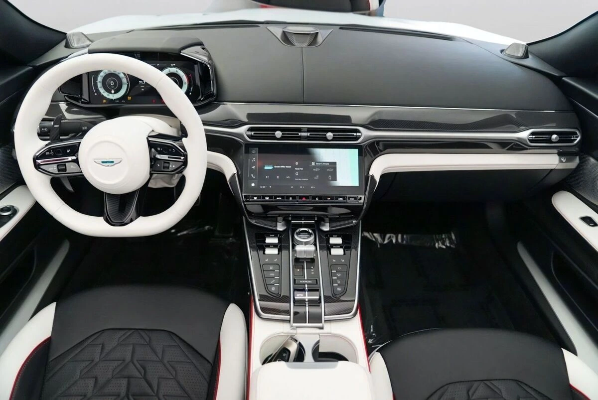2026 Aston Martin Vanquish Base - Photo 19