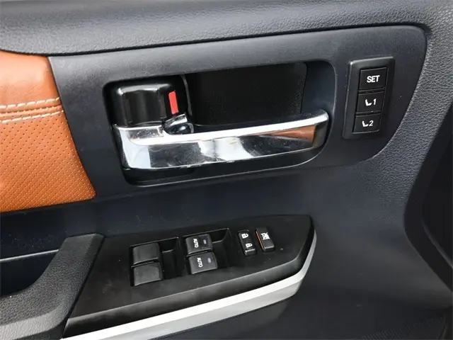 2016 Toyota Tundra Platinum photo 9