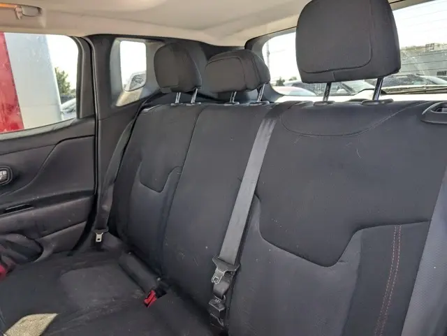 2016 Jeep Renegade Trailhawk photo 7