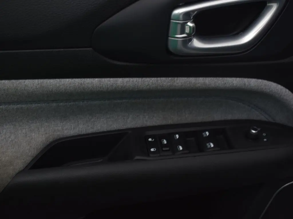 2023 Jeep Compass Latitude photo 10