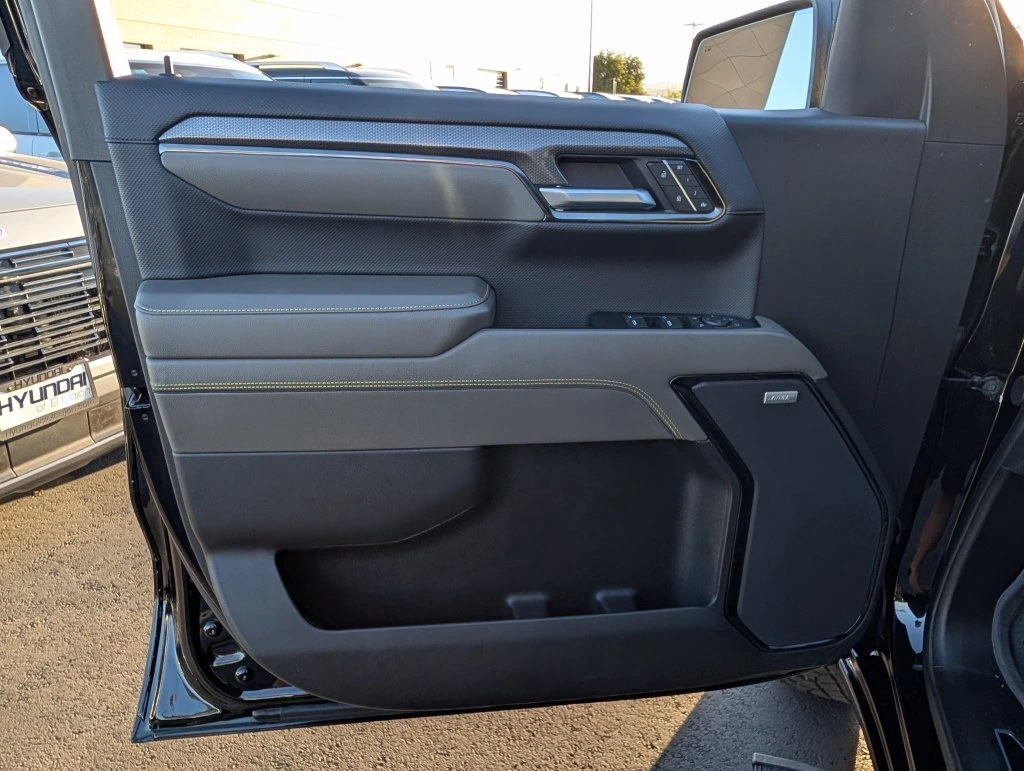 2024 Chevrolet Silverado 1500 ZR2 - Photo 15