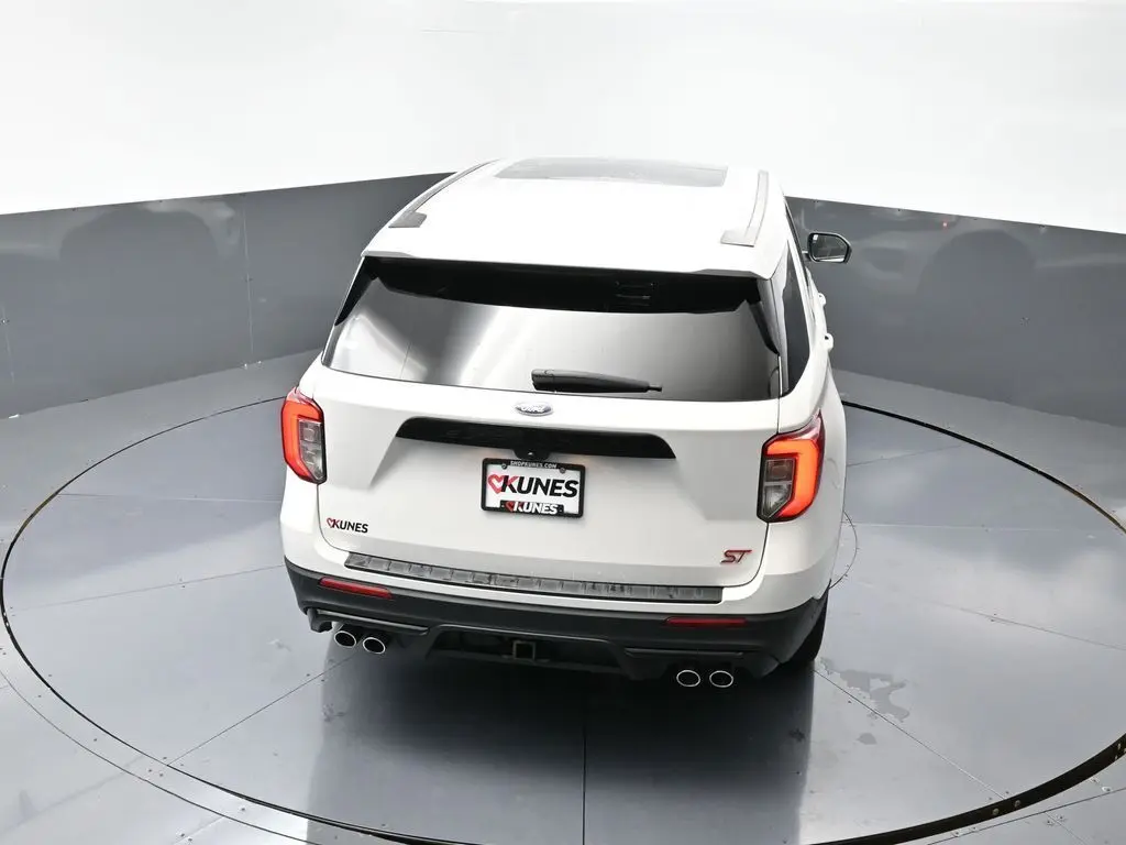 2021 Ford Explorer ST photo 34