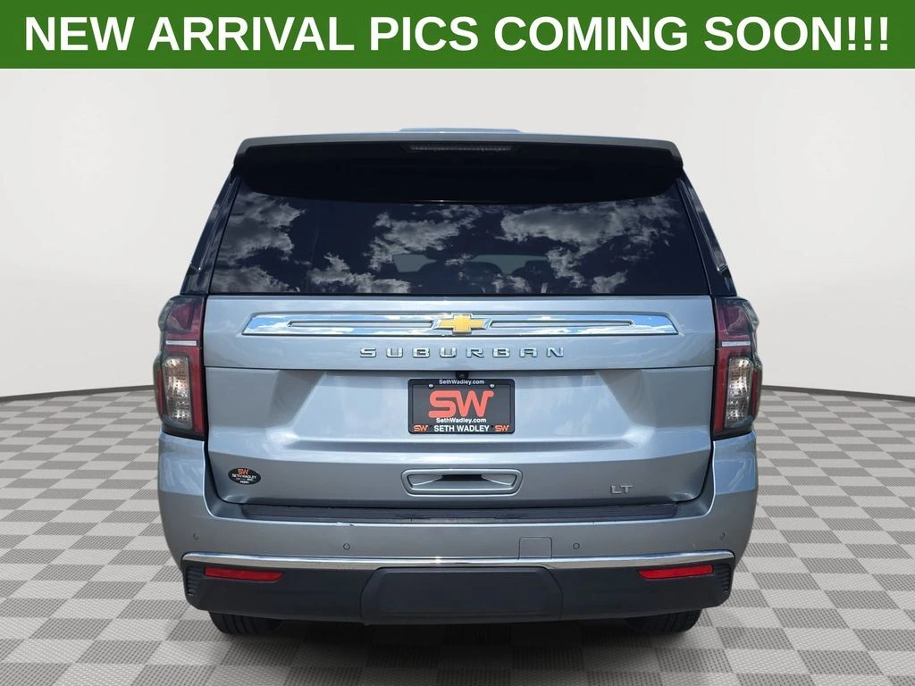 2024 Chevrolet Suburban LT - Photo 6
