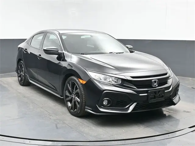 2018 Honda Civic Sport photo 2
