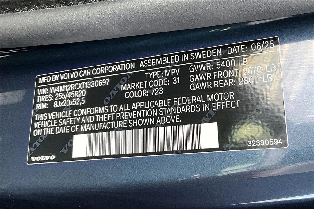 2026 Volvo - image 19