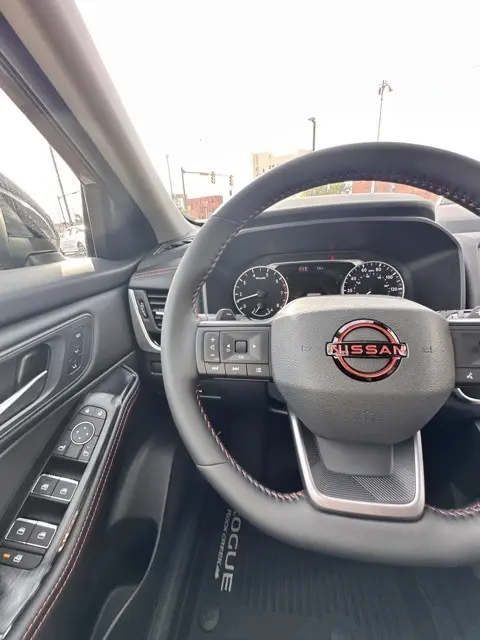 2026 Nissan Rogue SV photo 14